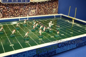 1967 Tudor NFL No. 620 Electric Football game 