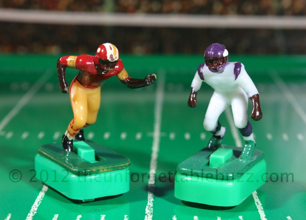 Tudor electric football players Redskins and Vikings