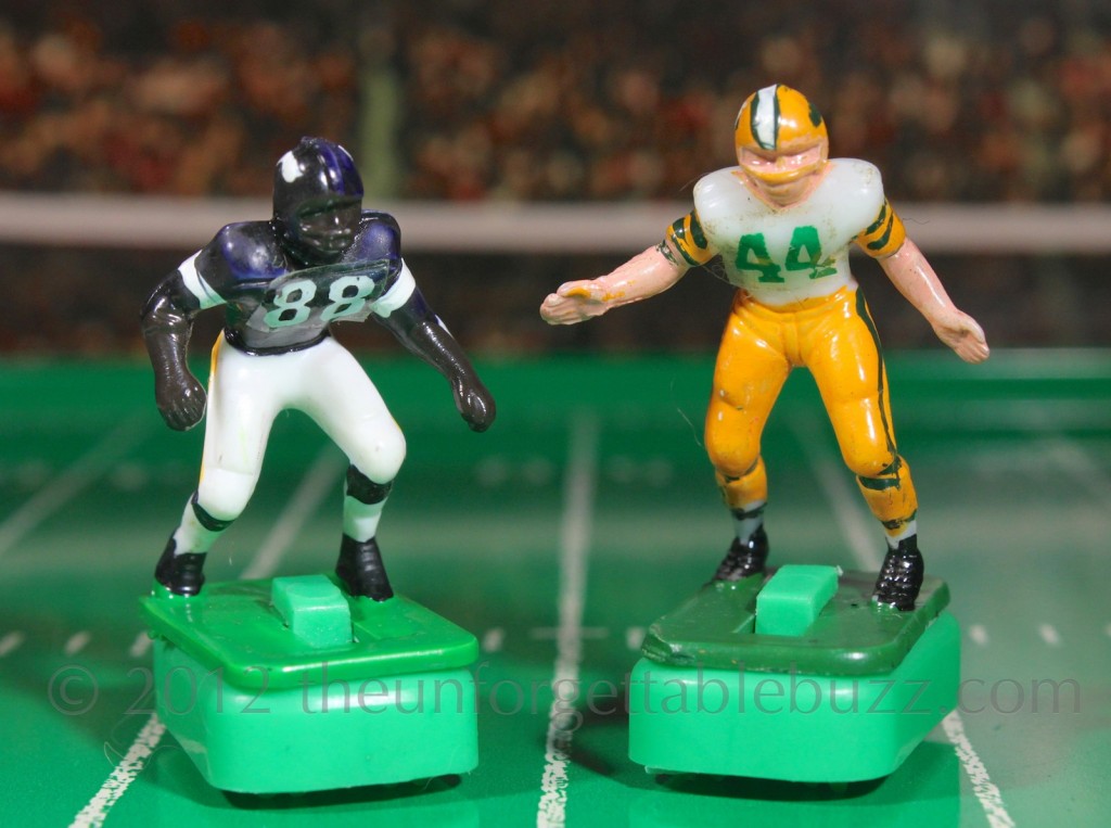 Electric football Tudor NFL Vikings Packers Alan Page Donnie Anderson