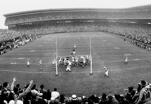 Bears play the Packers in 1963