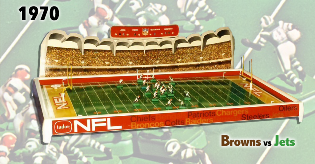 <img alt="1970 Tudor AFC 610 Tudor NFL Electric Football game Jets and Browns">