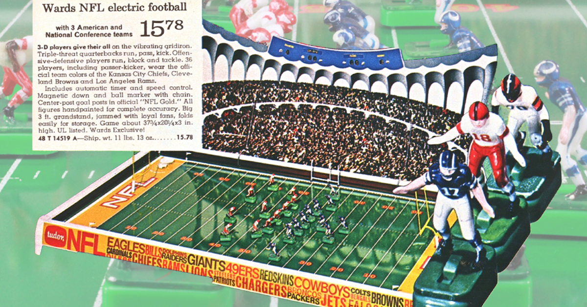 <img alt="1970 Ward NFL 627 Tudor Electric Football game">