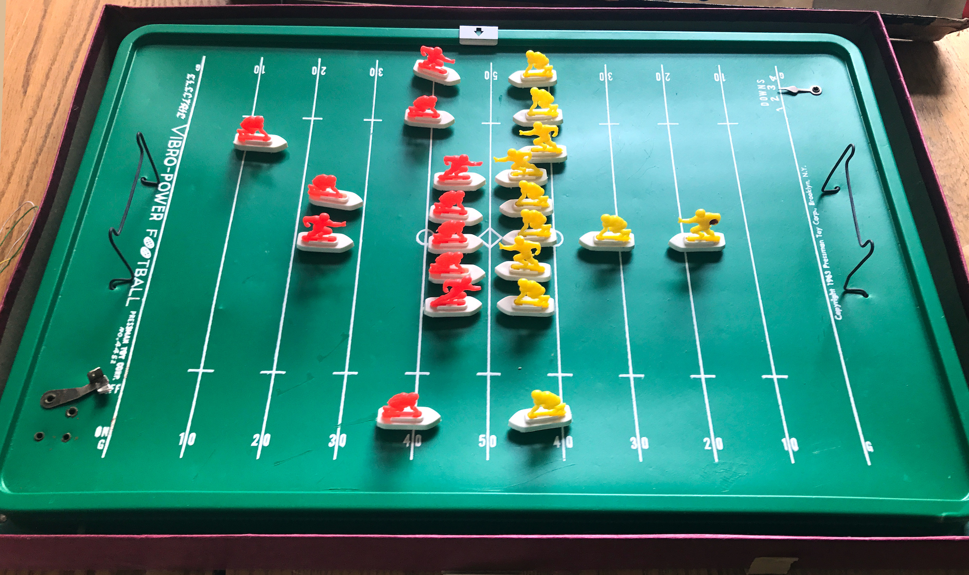 <img alt="Photo of 1963 Pressman Vibro-Power Electric Football game